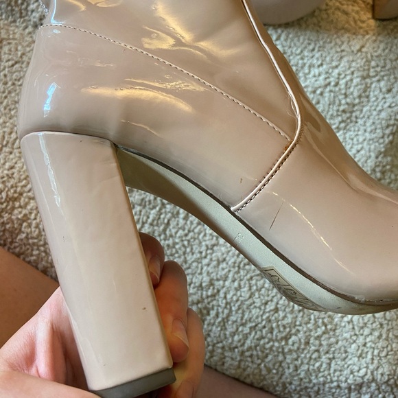 🌸 Call it Spring 🌸 patent nude chunky heels - Picture 7 of 12